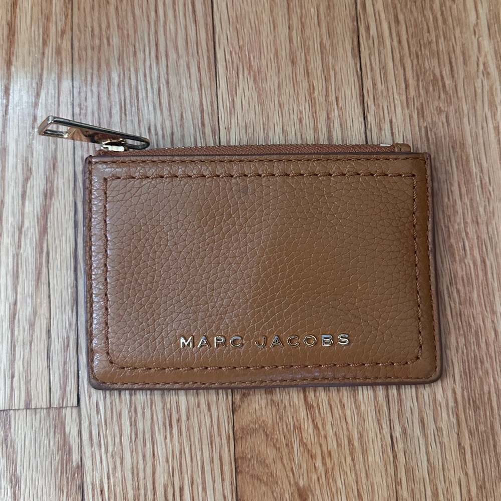 Marc Jacobs tan small wallet